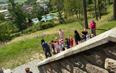 výlet - směr Úvalno :-) - rozhledna, zrcadlový labyrint Na Rychtě a kafíčko kavárna - 4b63d6d5 7b97 4116 9c14 44938fdaed11 380x240