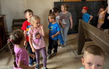 výlet - směr Úvalno :-) - rozhledna, zrcadlový labyrint Na Rychtě a kafíčko kavárna - a9f26b92 6d5b 4523 a0ae 1e039621981e 380x240