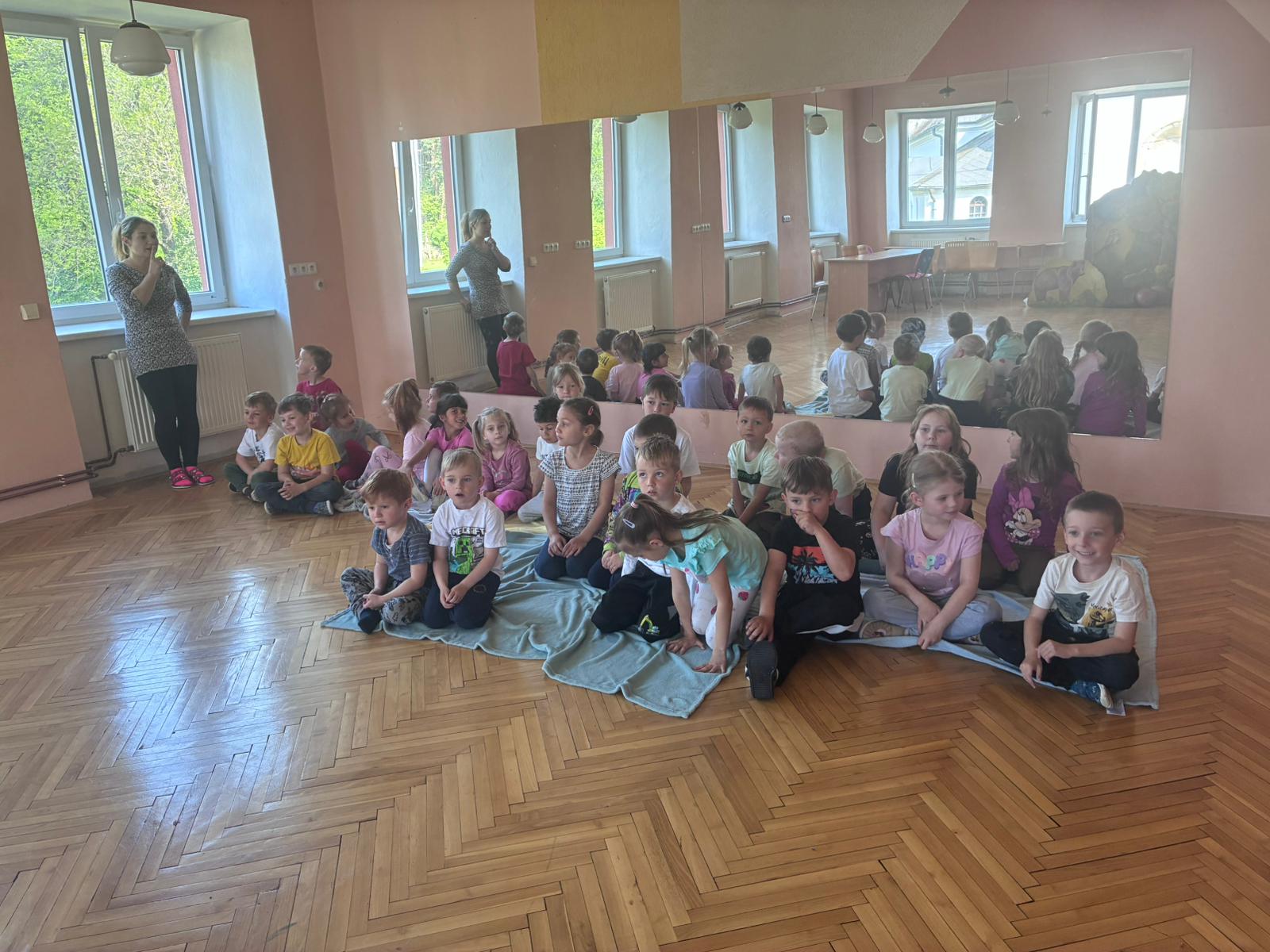 výlet do Bohušova za divadelním představením
