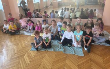 v&yacute;let do Bohu&scaron;ova za divadeln&iacute;m představen&iacute;m - 7394abde 996c 4fa9 9894 3e7c9b157660 380x240